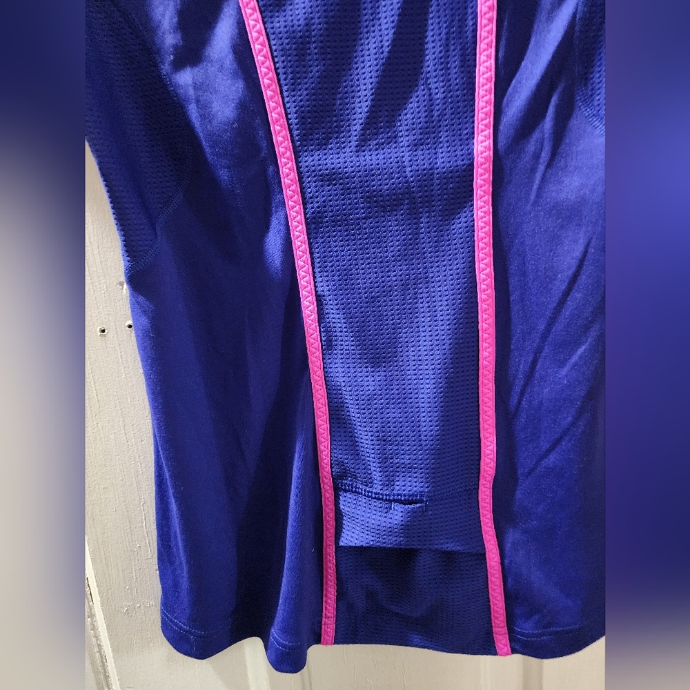 Fila Blue Athletic Running T-Shirt with Pink and Green Accents In Size Medium - Picture 13 of 14